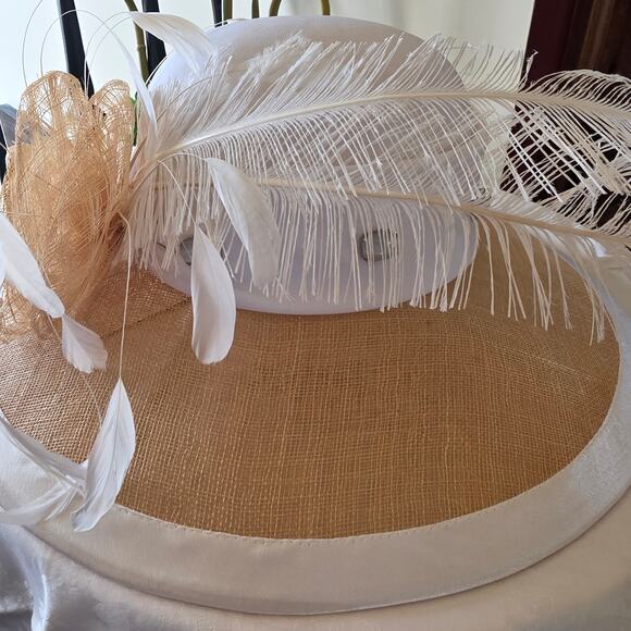 NWT Elite Champagne‎ white sun hat w/gem stones, feathers, bow/rose main image 4